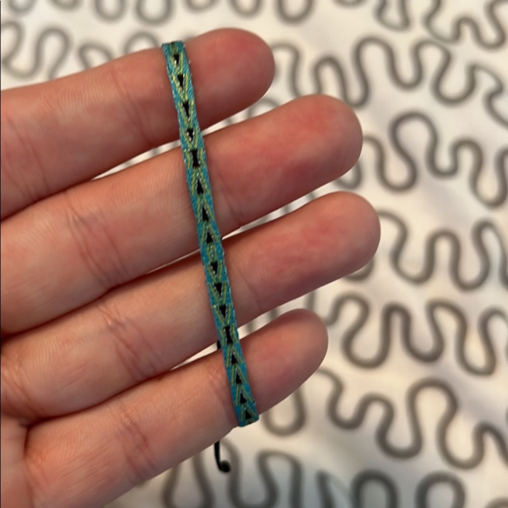 Multiple adjustable bracelets - Picture 4 of 10